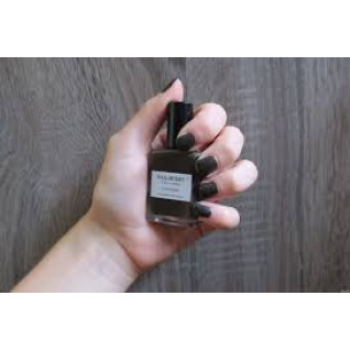 Nailberry - lak na nehty - Taupe La